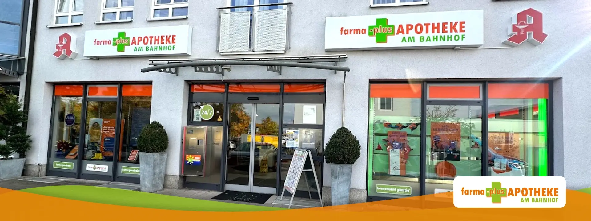 Aussenansicht der Apotheke Slider